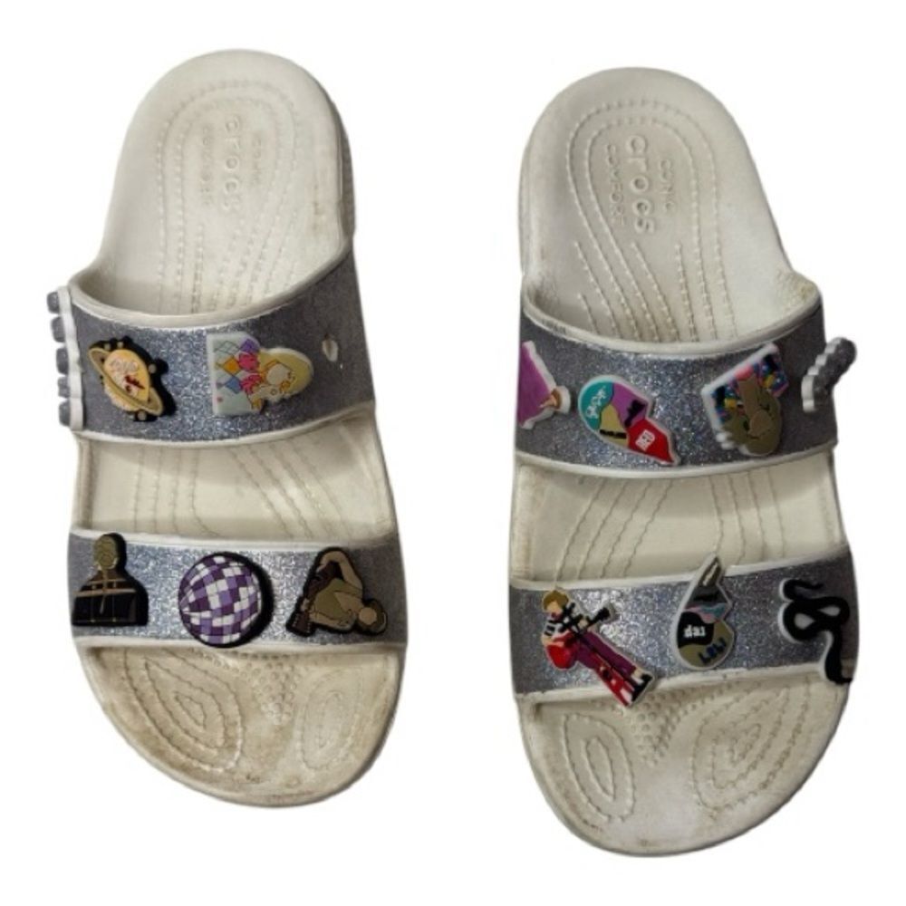Crocs White/Silver Classic Sandals With Taylor Swift Jibits. Size 8.